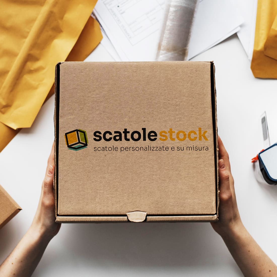 scatola-personalizzata-scatolestock-mobile copia
